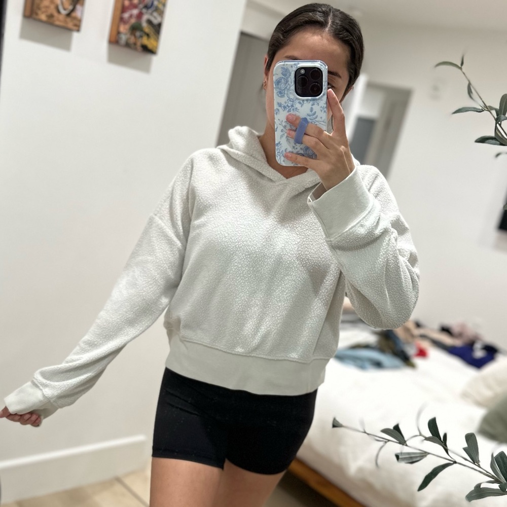 Hooded pullover